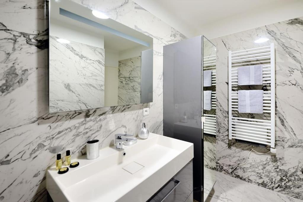 Apartment La Rotonde - Magnifique Climatise Avec Parking